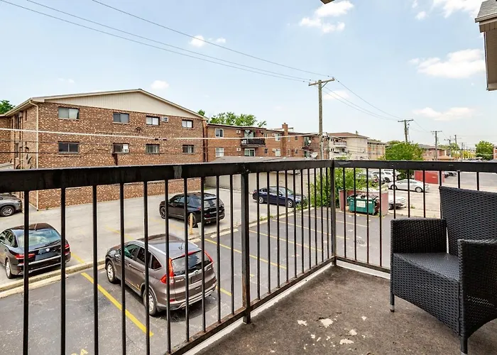 Spacious Апартаменты Chicago Ridge