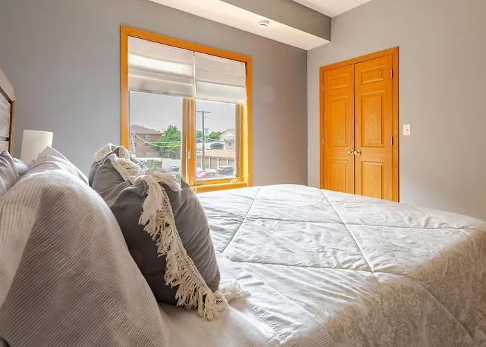 Spacious * Chicago Ridge